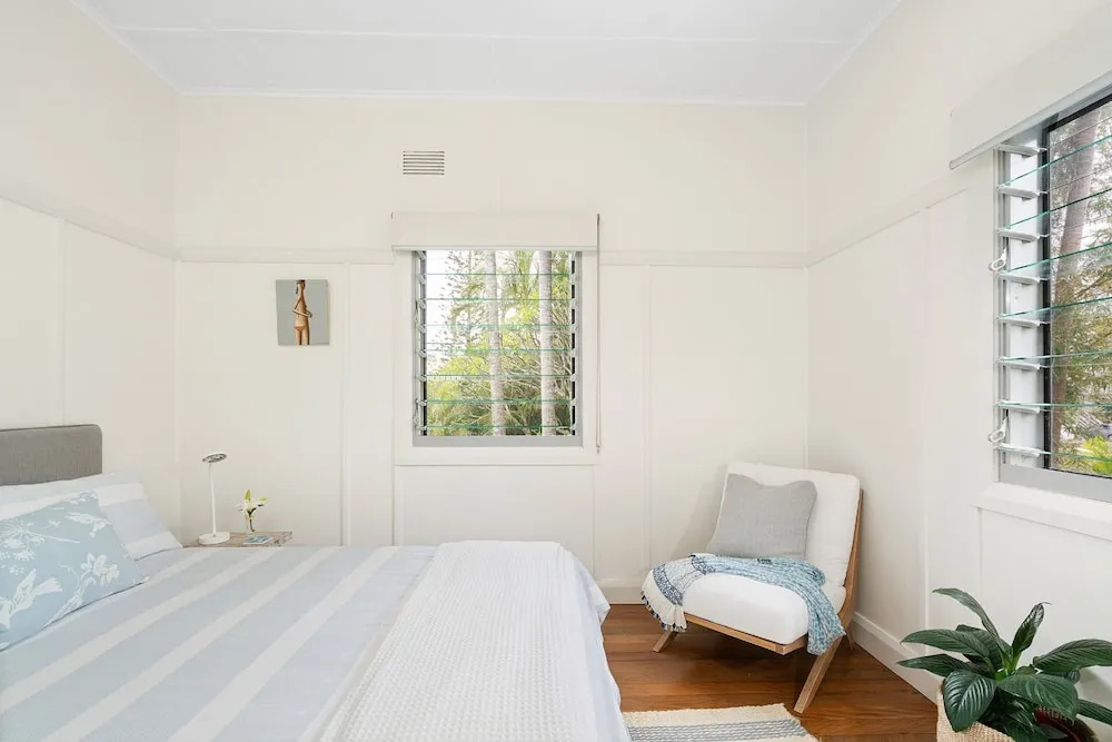 The White Rabbit - with studio & covered deck