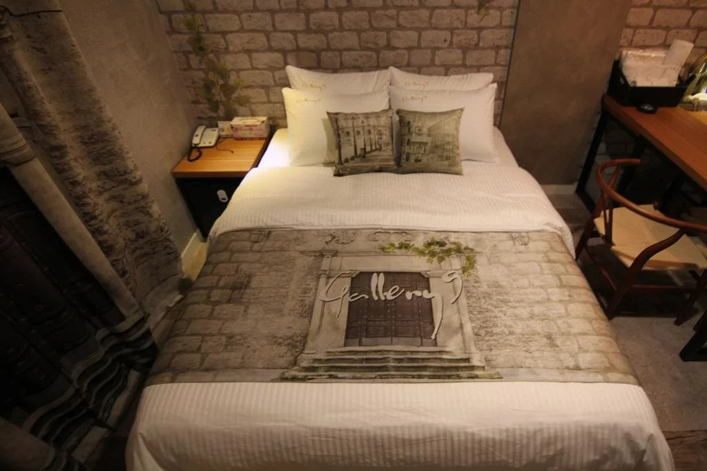 Gallery 9 Motel