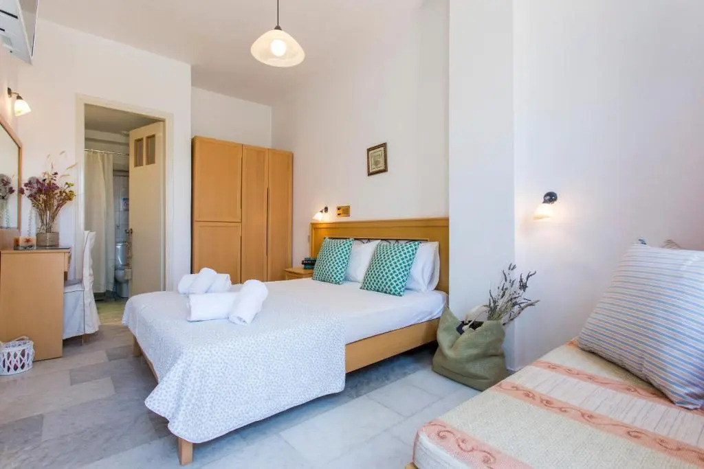 Polemis Studios & Apartments