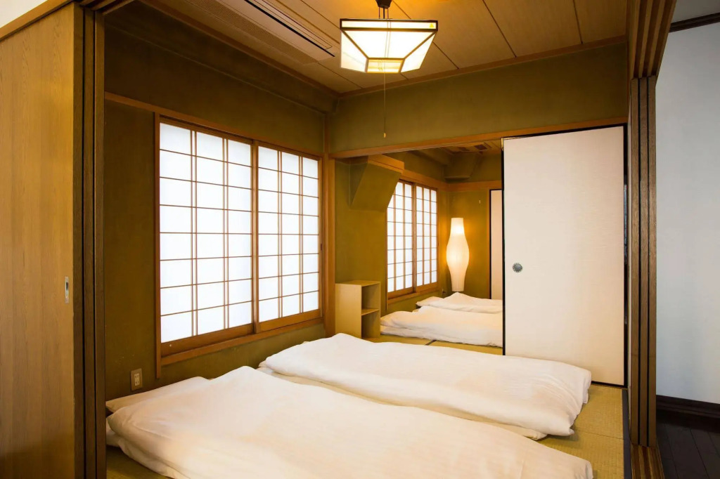 Alex's Room Minamisenba