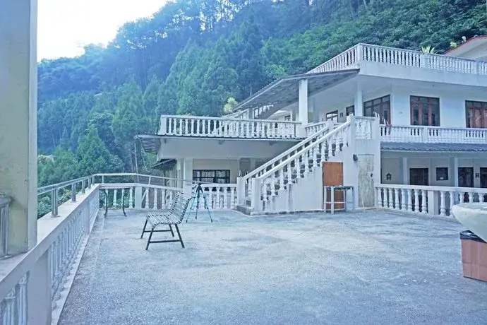 OYO 92966 Villa Bukit Awan
