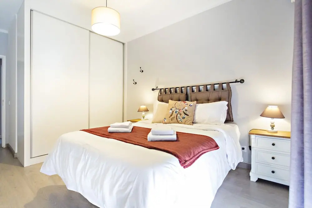 Gulbenkian in Faro With 2 Bedrooms and 1 Bathrooms