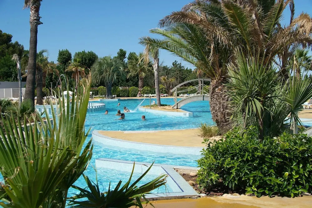 Camping Resort Les Champs Blancs