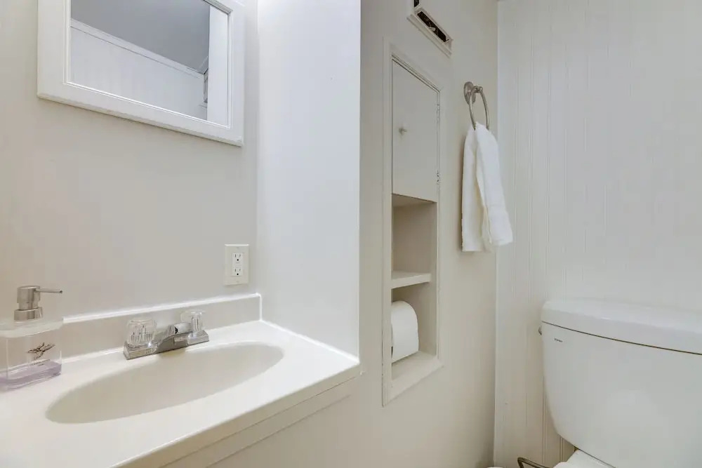 Cozy Boho-Chic Loft ~ 2 Mi to Downtown Cincinnati