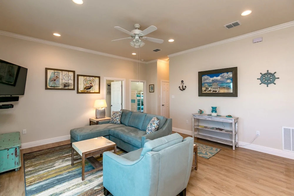 New & Family-Friendly Rockport Beach House - 3 Br home by RedAwning