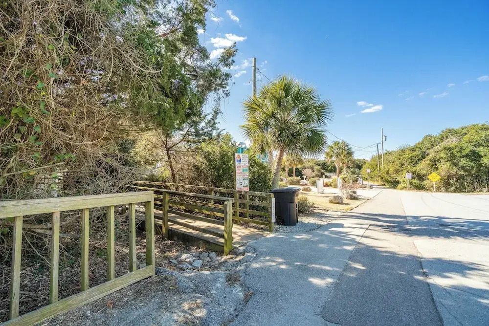 'coastal Vista' - Walk to Emerald Isle Beach!