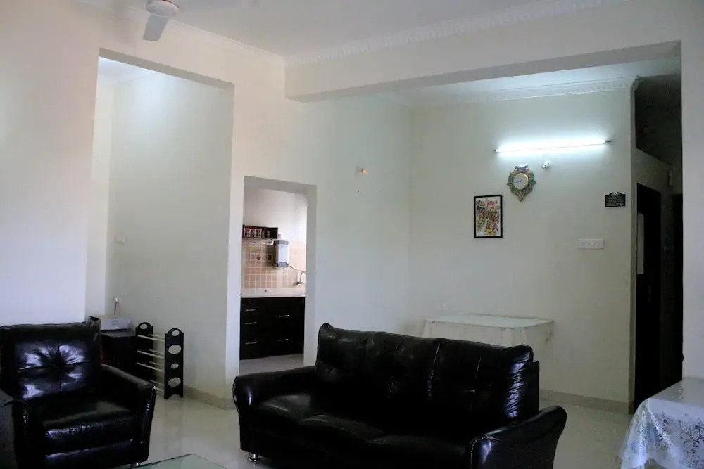 Modern Apartment With Terrace - CM001