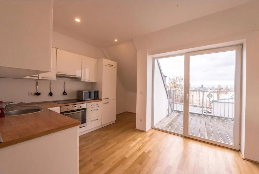 Sunny & cozy Penthouse with Balcony DG3