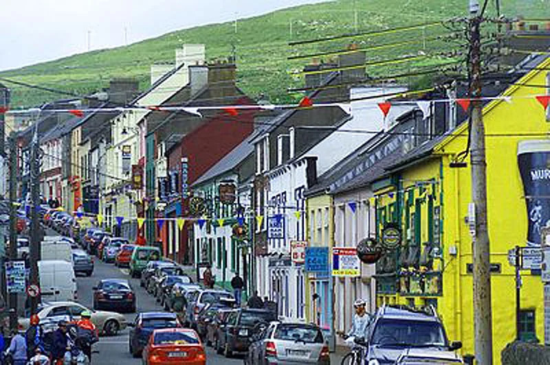 3 bedroom house a short stroll from Dingle town