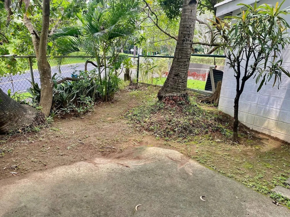 House w 3 Bedrooms And 3 Baths - Free Parking