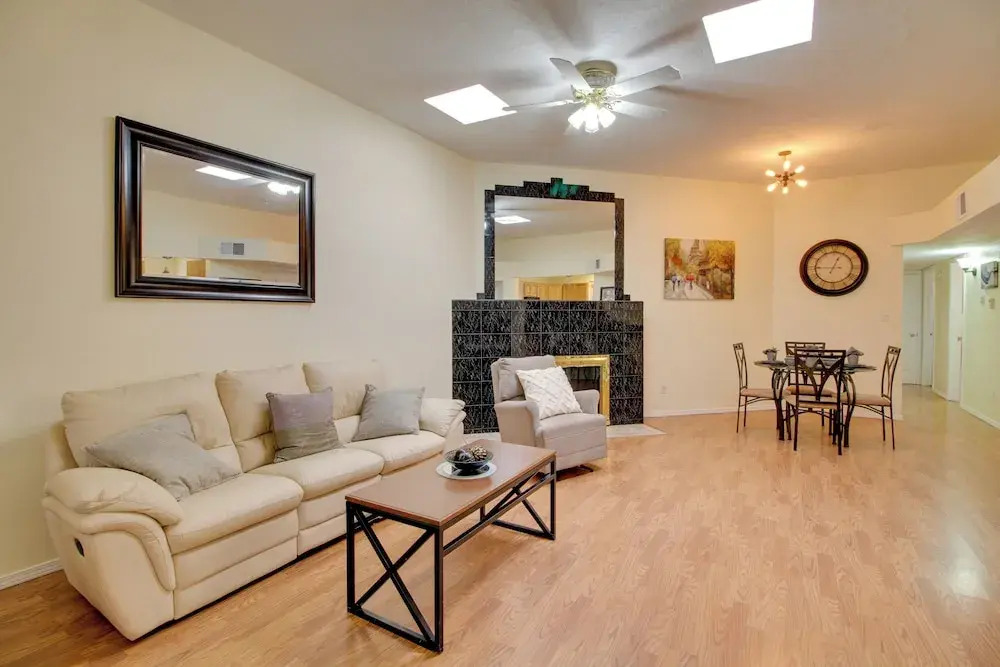 Comfy Albuquerque Townhome < 6 Mi to Downtown