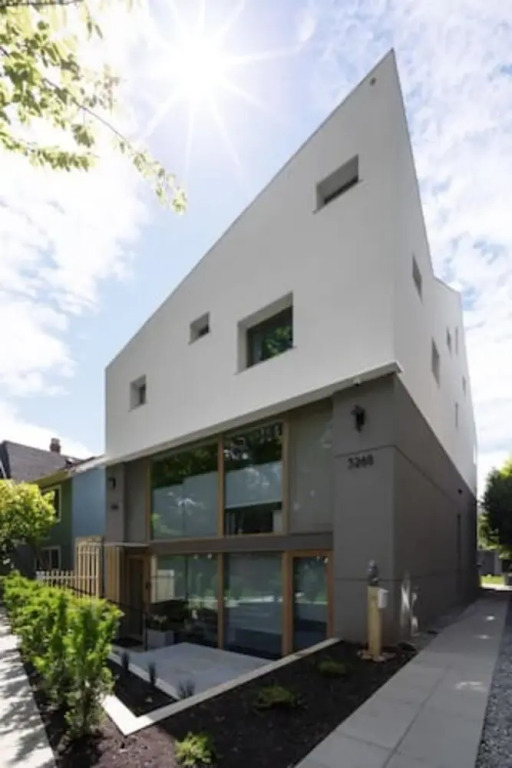 Passive House Luxury 2 Bedroom Basement Suite