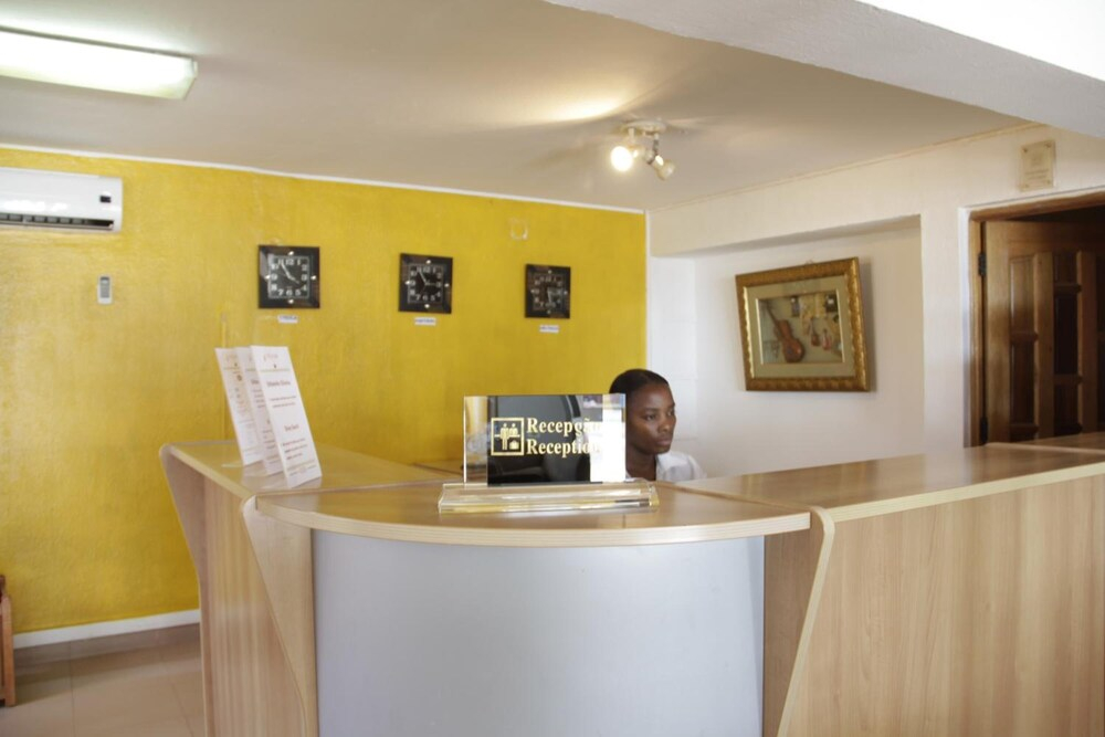 Hotel Ritz Sumbe