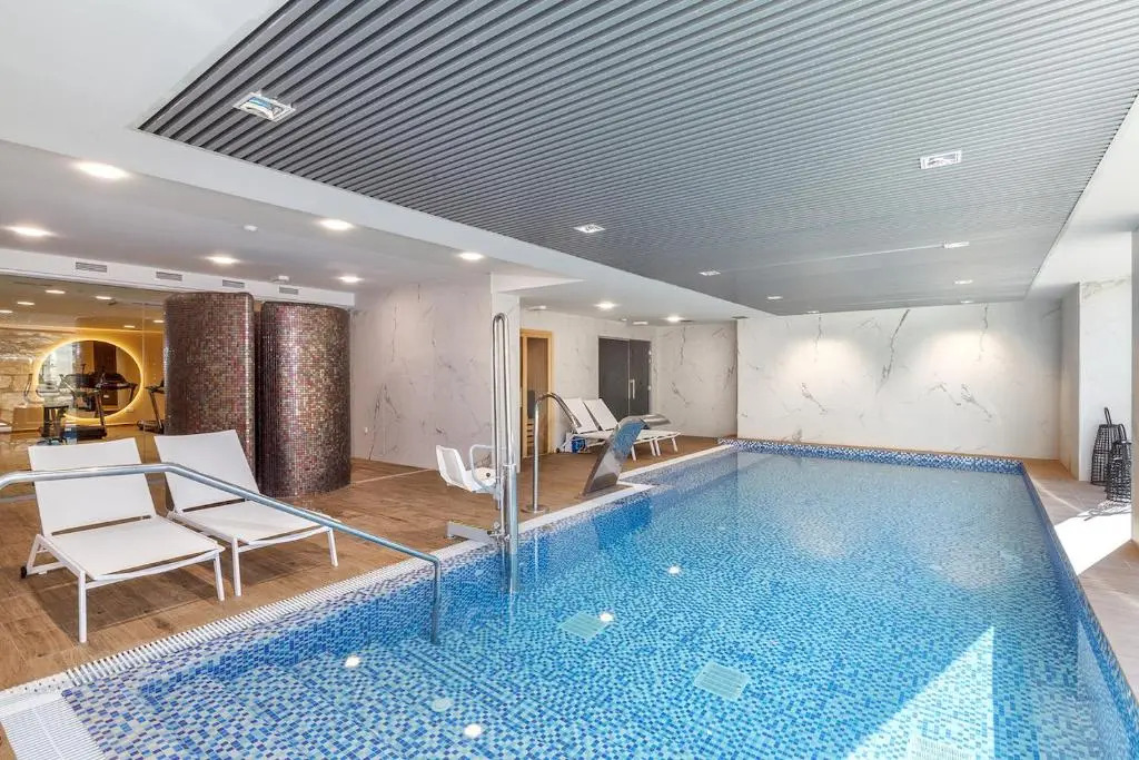 Modern 3bed apartment with sea view
