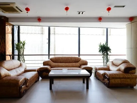 Jiujiang Coast Hotel (Happy City No.3 Middle School)
