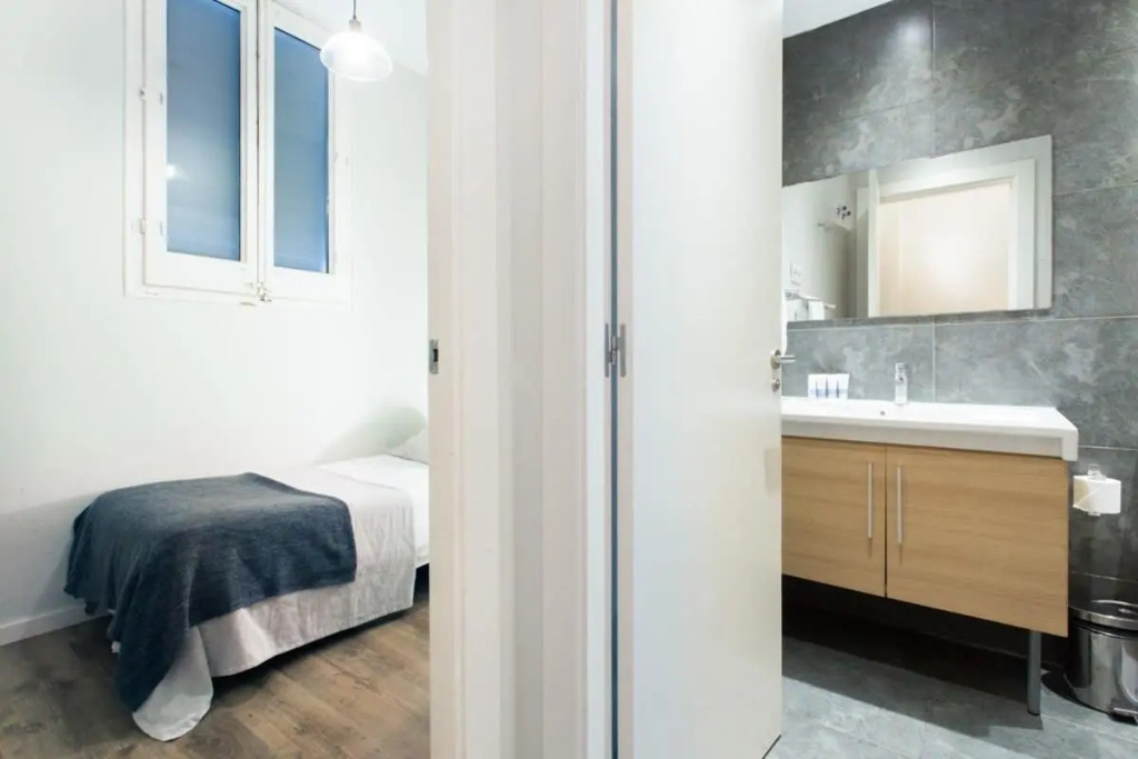 Bright and modern 2bedroom in Las Ramblas 2 1A