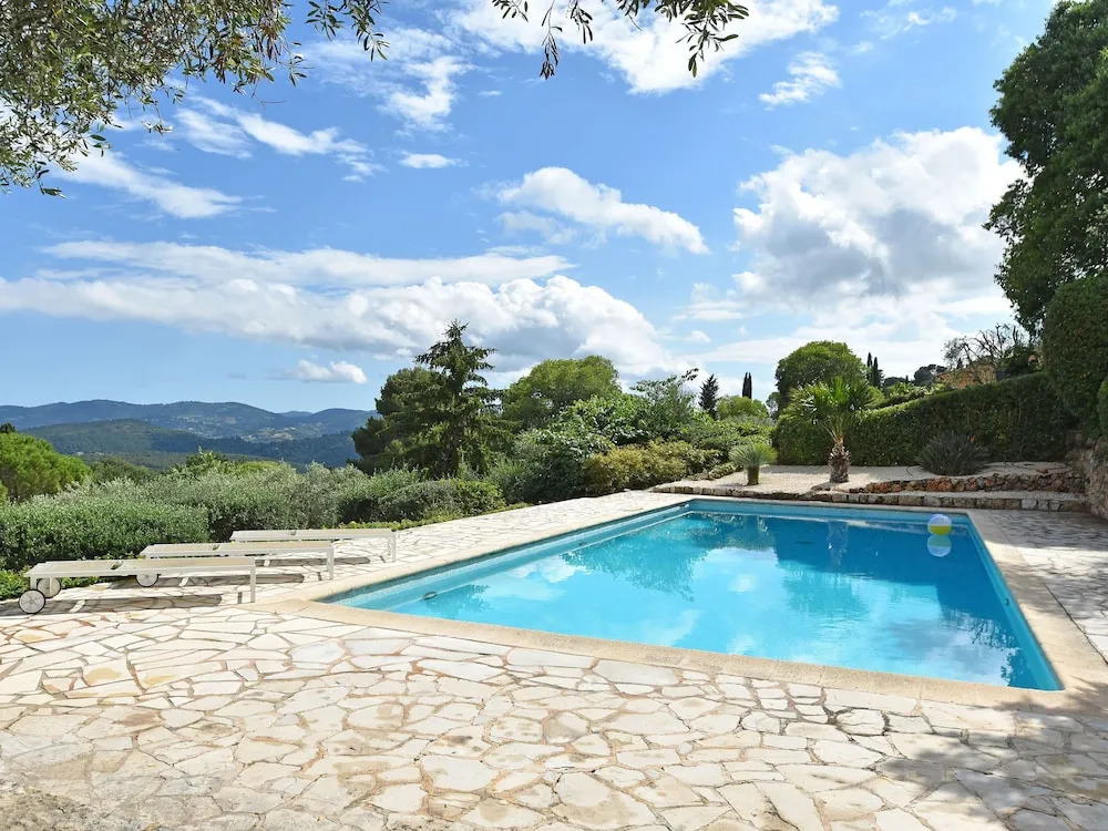 Vintage Villa in Grasse With Private Swimming Pool
