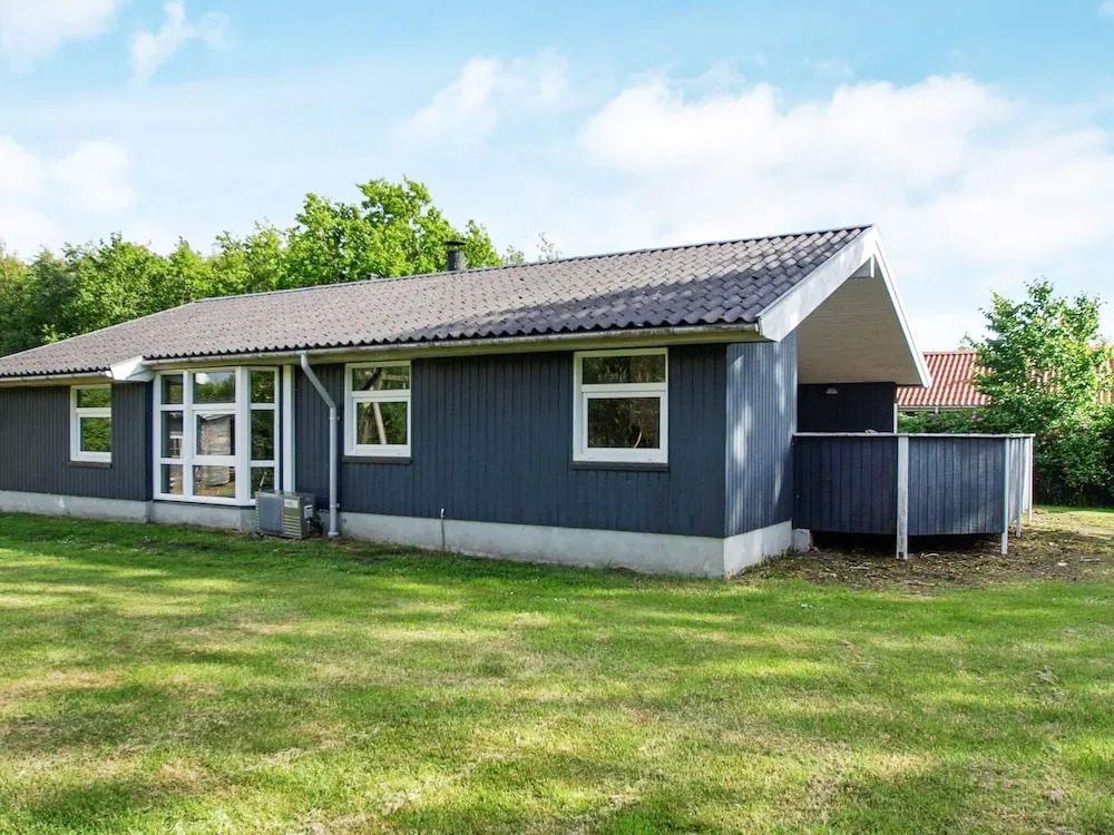 7 person holiday home in Hemmet