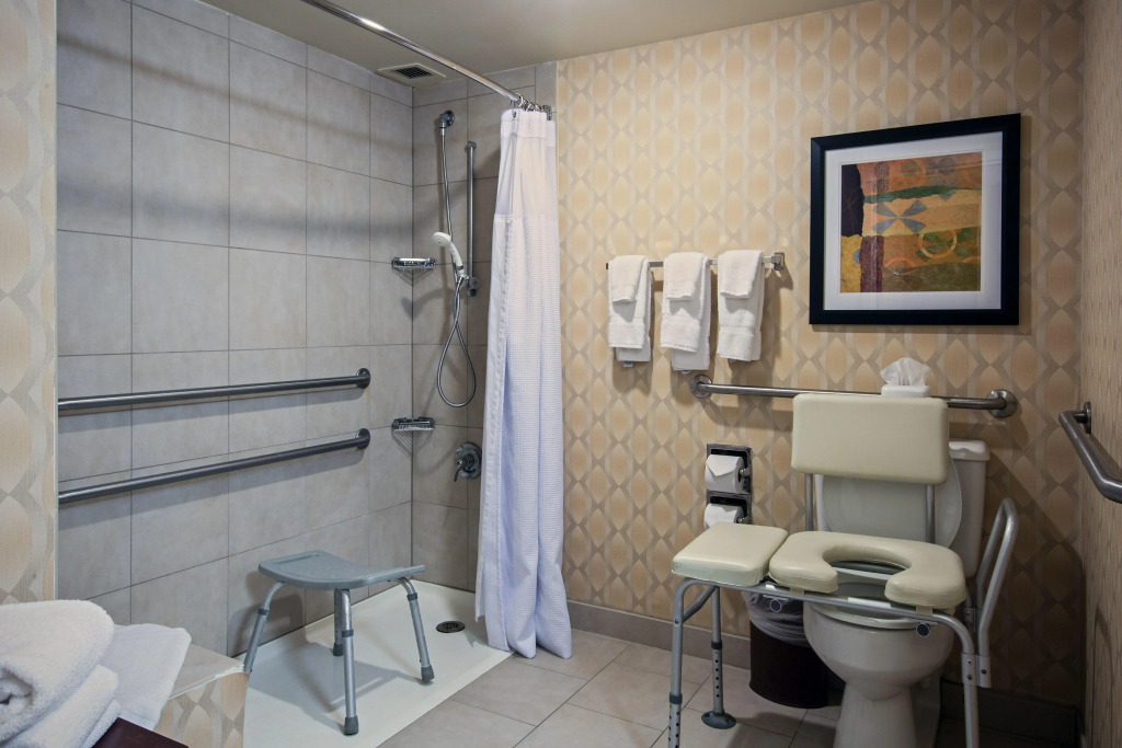 Crowne Plaza Hotel St. Louis Airport by IHG