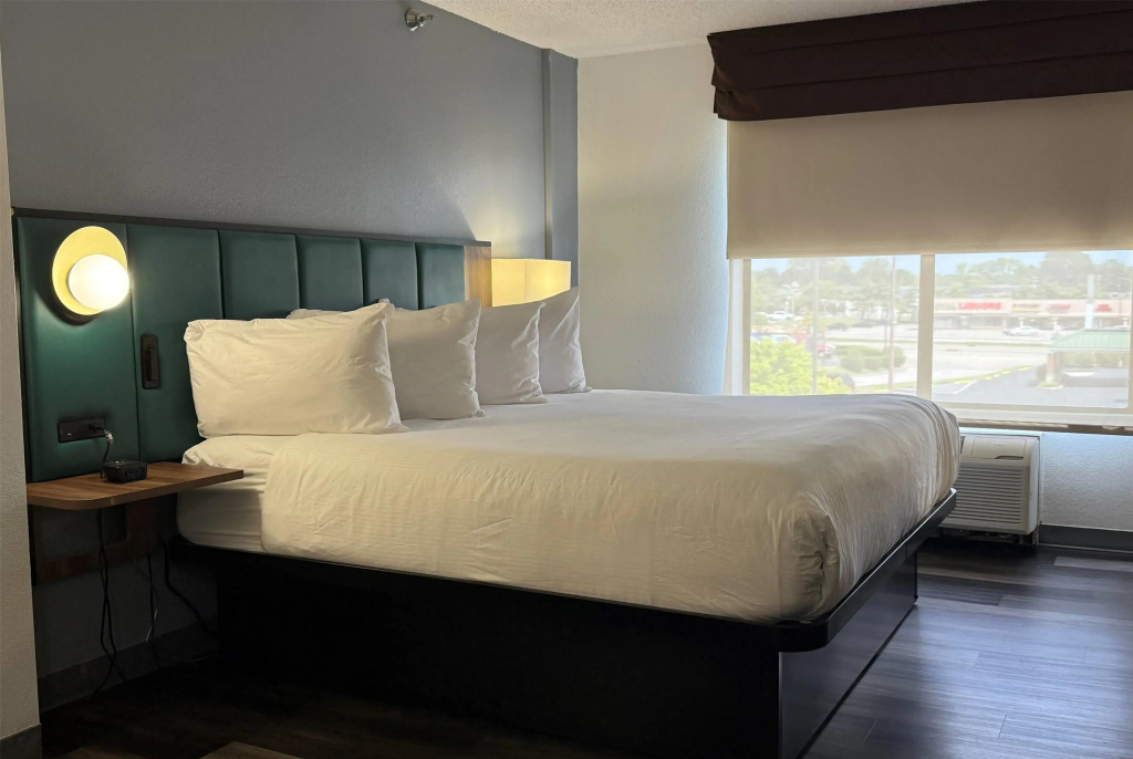 Wingate by Wyndham Airport - Rockville Road