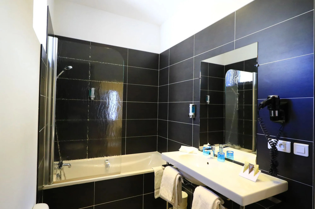 Hotel Le Renoir
