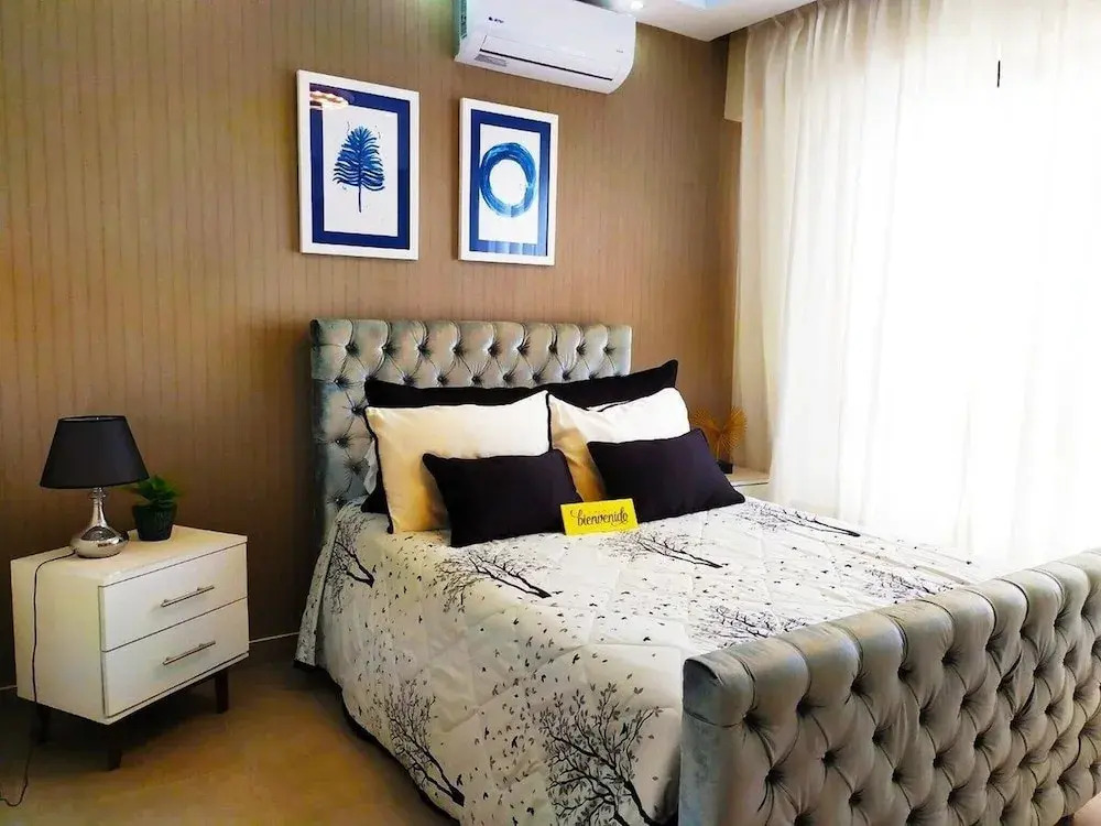 Luxury Condo 1 Br Pool Excellent Location