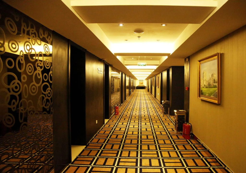 Hong Wei Yi Jia Beijing Wangfujing