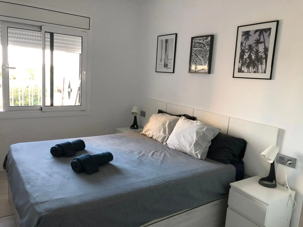Apartamento frente al mar con piscina