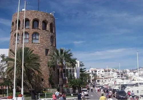 Banus Boutique Muelle del Ribera