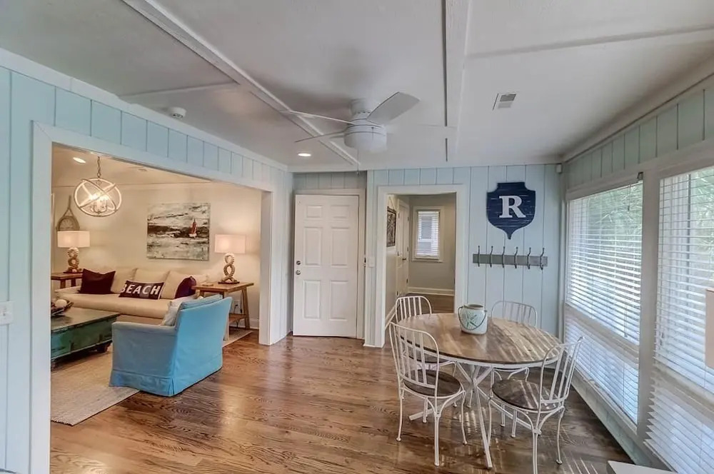 35 Twin Oaks