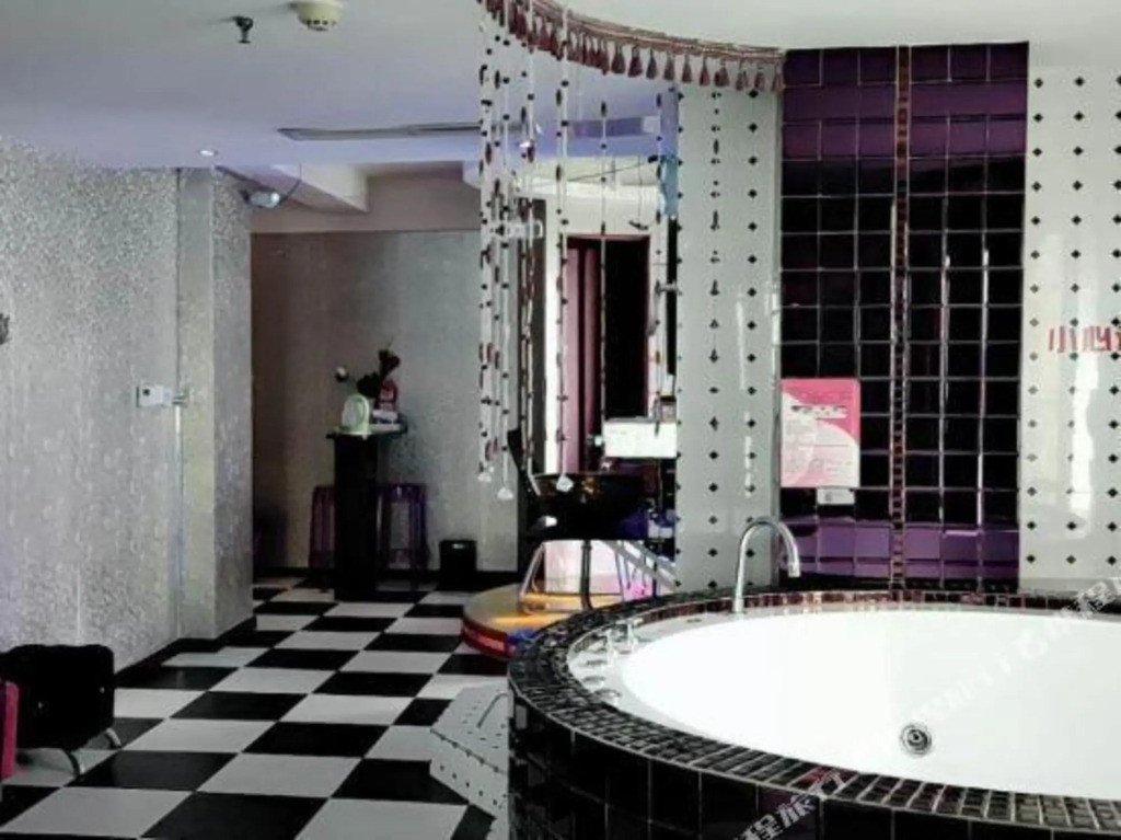 Beiai Hotel (Chongqing Daping Longhu Times Tianjie)