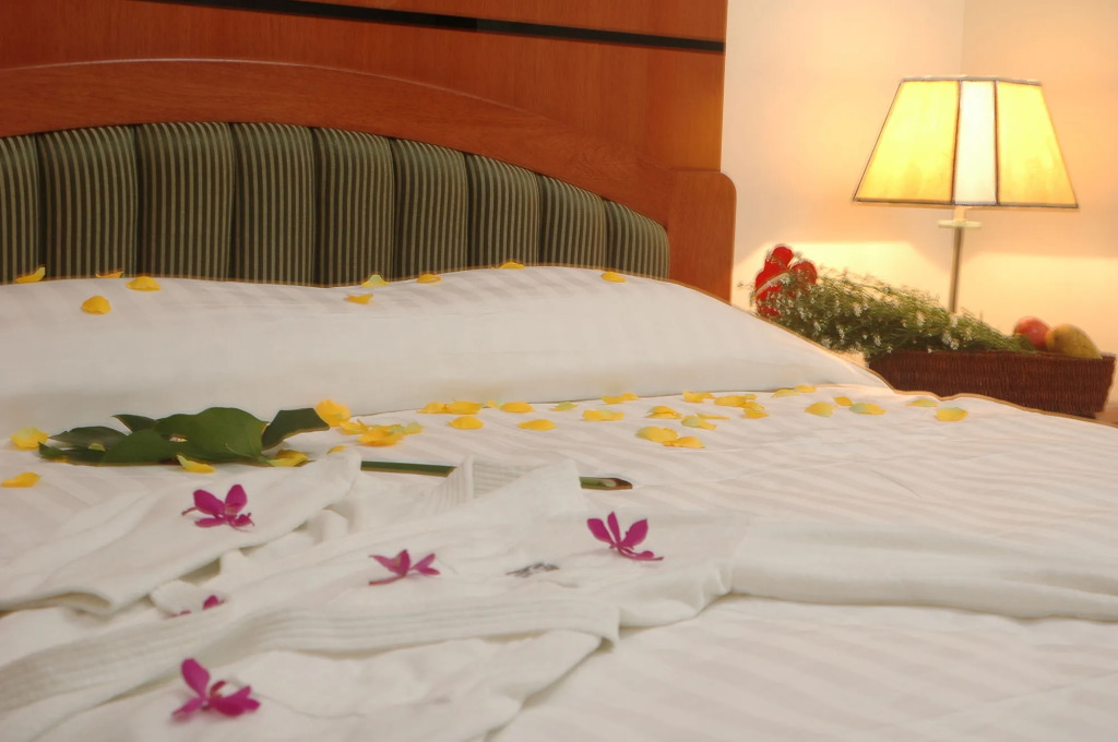 Oriental Crystal Hotel