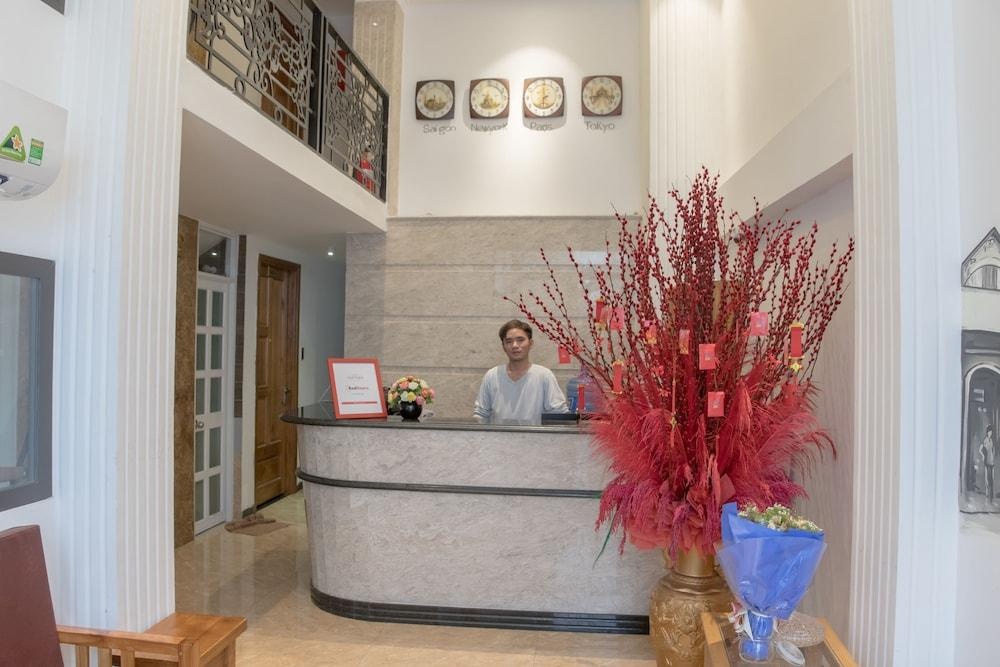 RedDoorz Plus near Ba Chieu Local Market