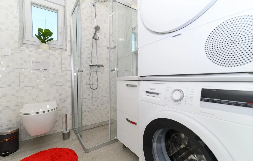 Beautiful Apartment in Seget Donji With Wifi and 2 Bedrooms