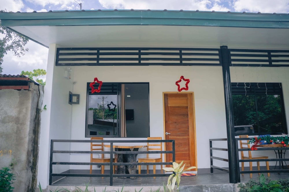 LPuerta Travel Inn