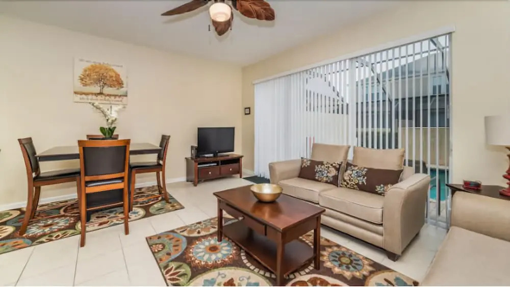 7668 Windsor Hills