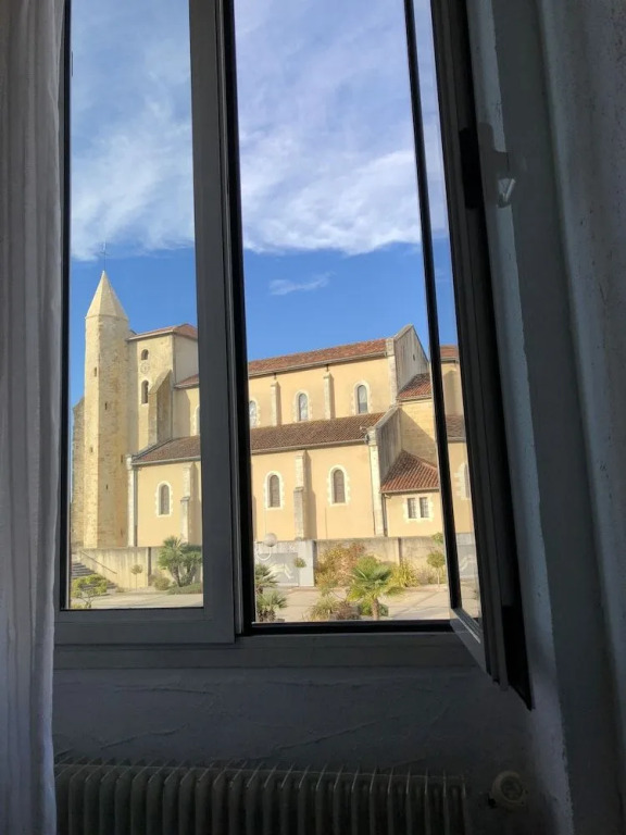 Le Bon Geours
