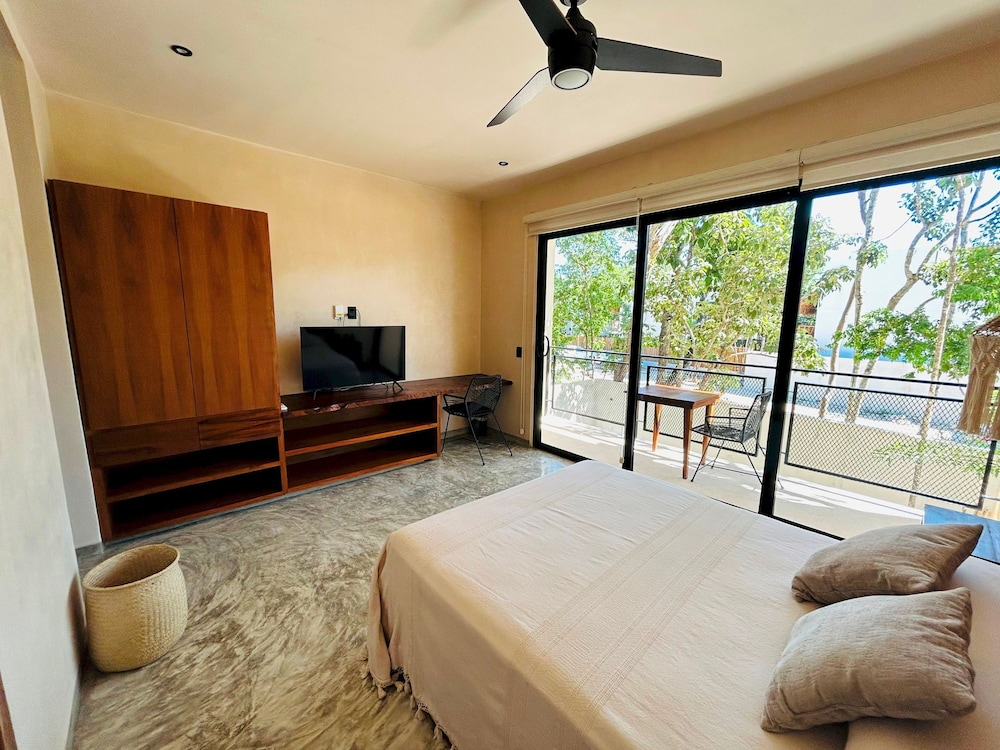 Jungle View Studio S13 Pool Private Balcony