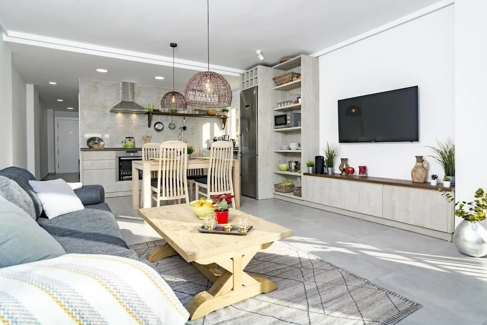 IB - Stunning apt in center of Marbella