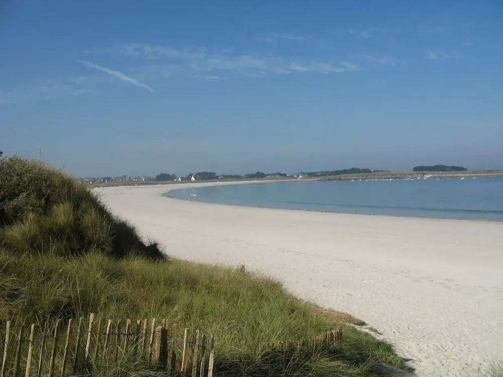 Apartment in Ploudalmezeau Near Treompan Beach