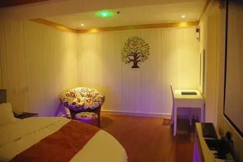 Yulongting Cinema Hotel