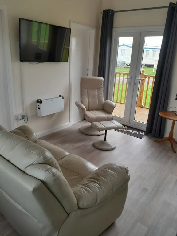 G1 Lovely Holiday Chalet