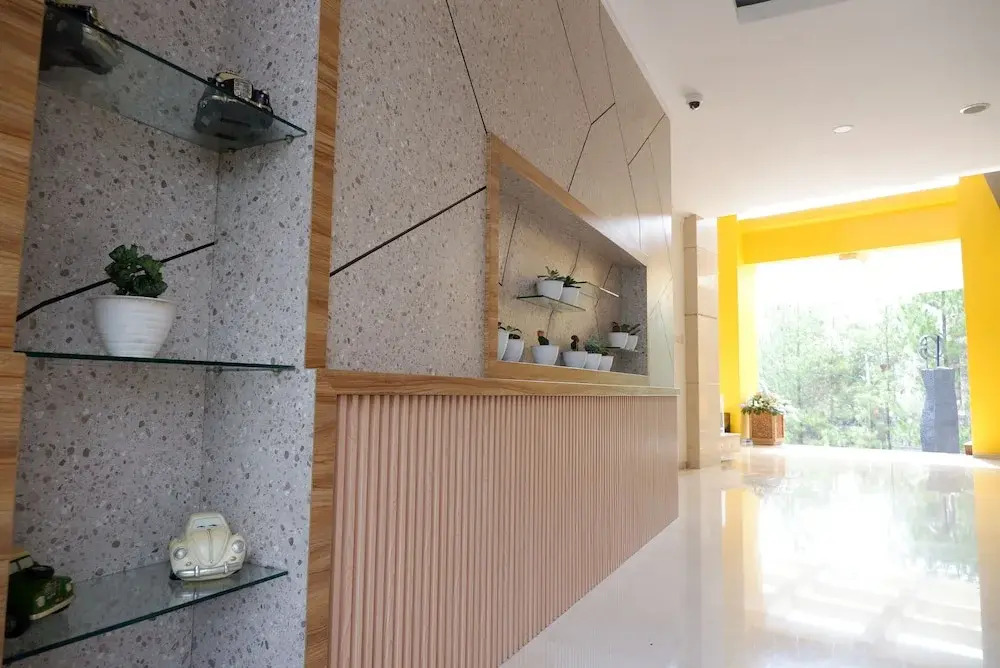 Point C Hotel