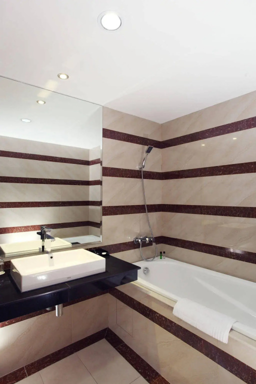 Grand Hatika Hotel