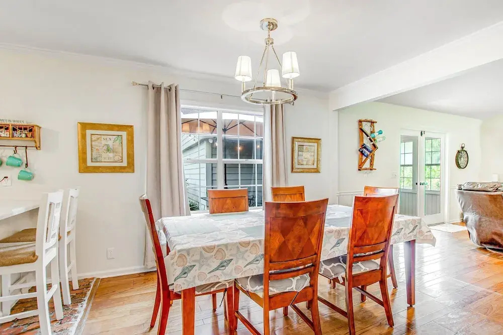 Relaxing, Dog-friendly Home With Furnished Patio, Washer/dryer, Wifi, & AC