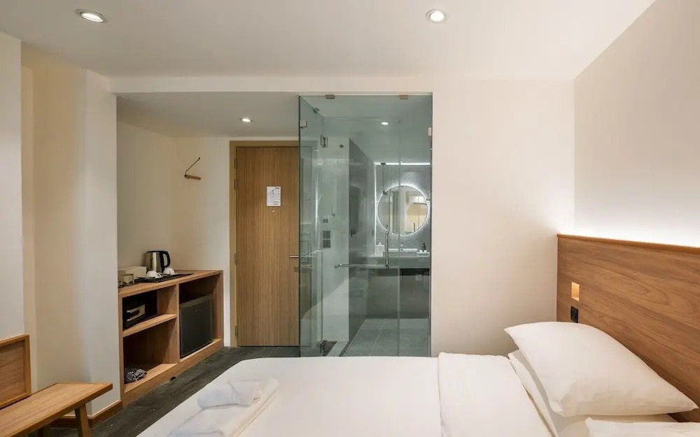 ZEN MASTER HOTEL