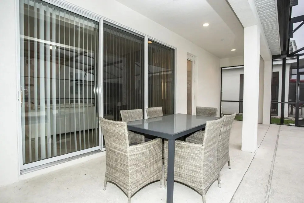 Stunning 6 Bedroom Single Family Home Close to Disney 327
