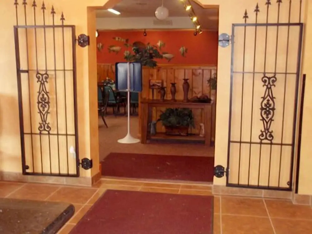 Roseau Motel