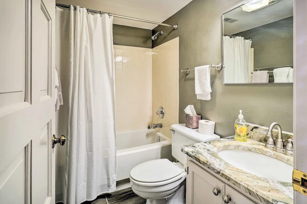 Cozy Gatlinburg Condo ~ 2 Mi to National Park!