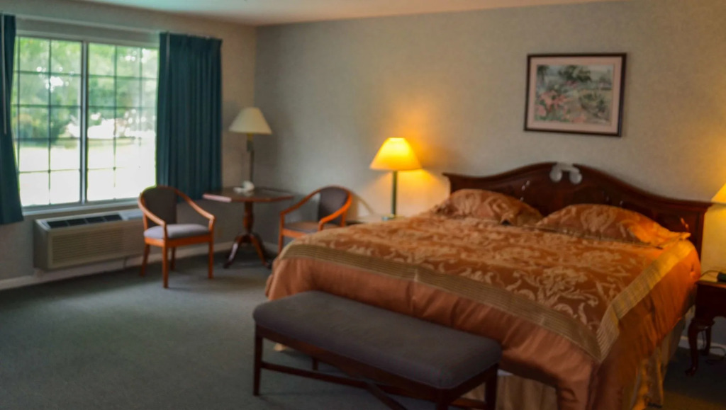 Surrey Inn Ashland
